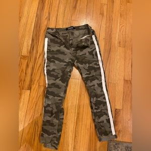 Express ankle legging high rise, size 4 camo